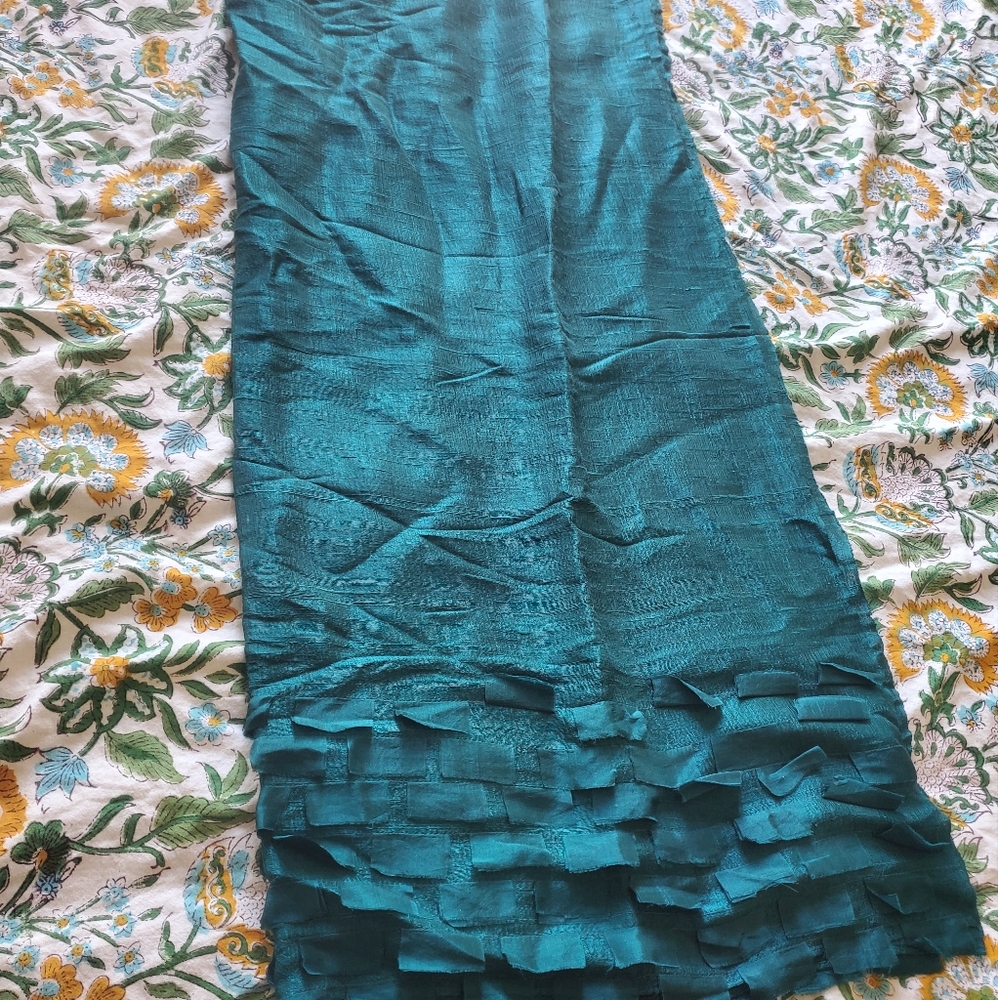 Unique Scarf! Beautiful Sheen!